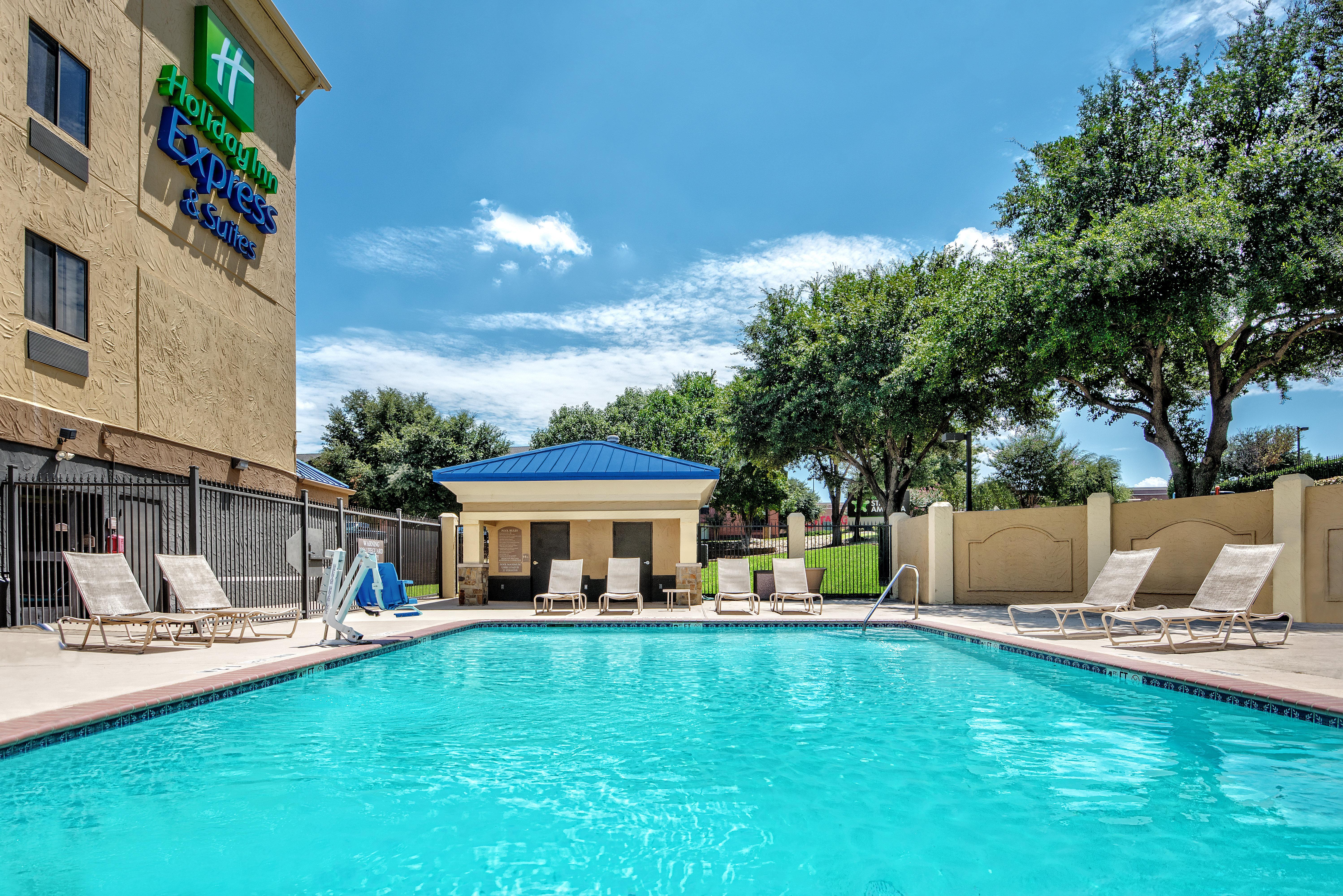 Holiday Inn Express Hotel And Suites Fort Worth/I-20 Exterior photo