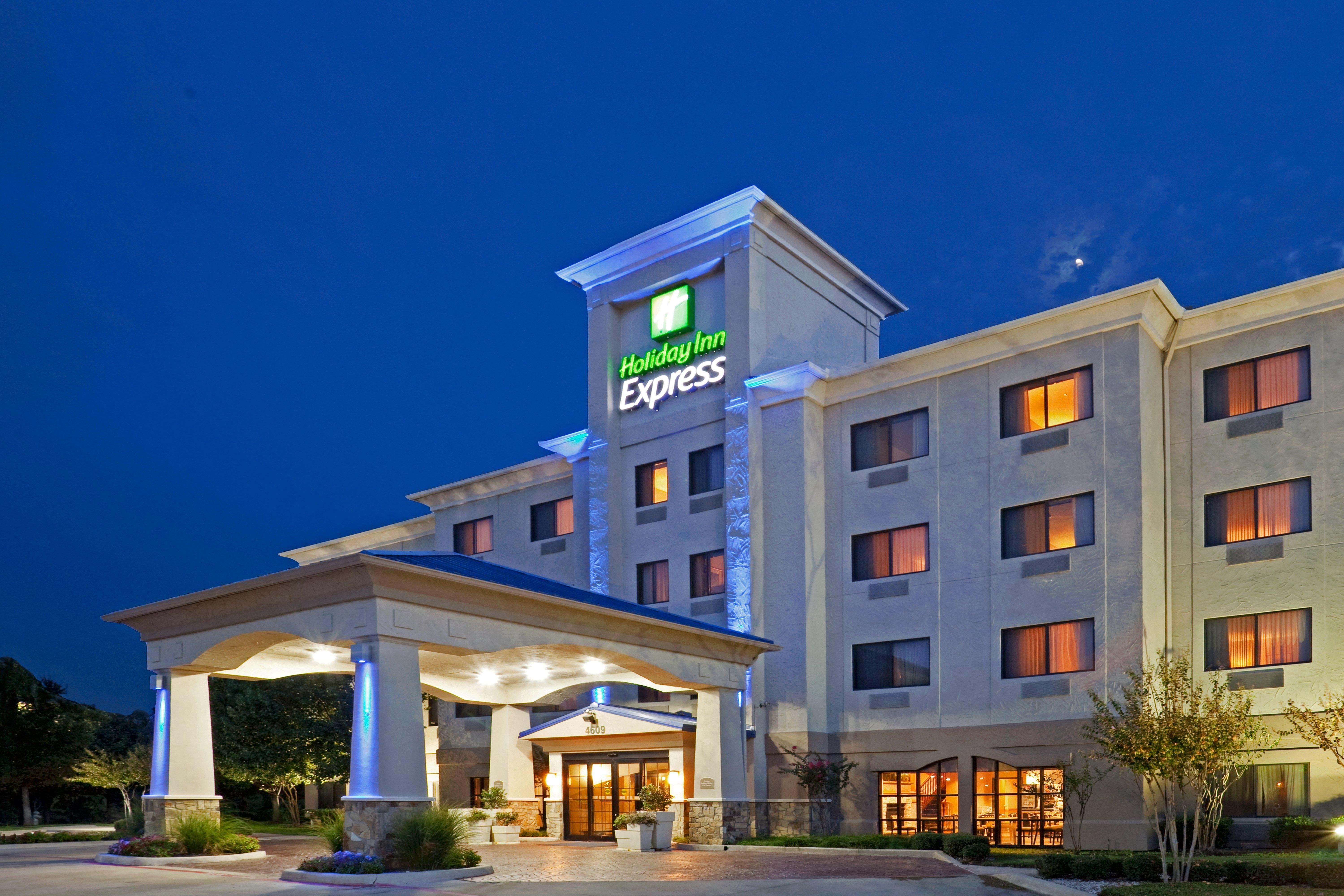 Holiday Inn Express Hotel And Suites Fort Worth/I-20 Exterior photo