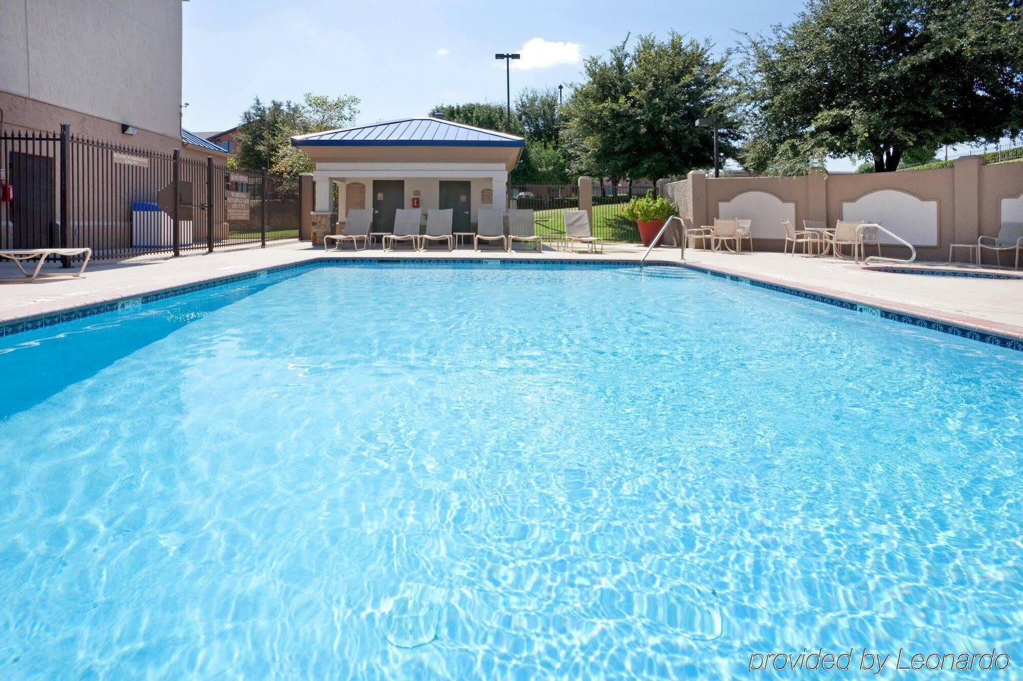 Holiday Inn Express Hotel And Suites Fort Worth/I-20 Exterior photo